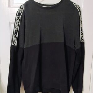 Calvin Klein Men's Charcoal and Black Crewneck Sweater